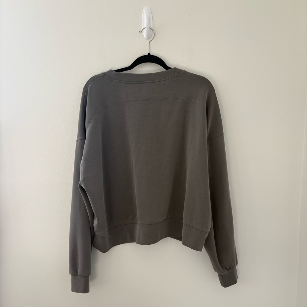 Lululemon Grey Sage Perfectly Oversized Cropped Softstreme - Picture 3 of 4